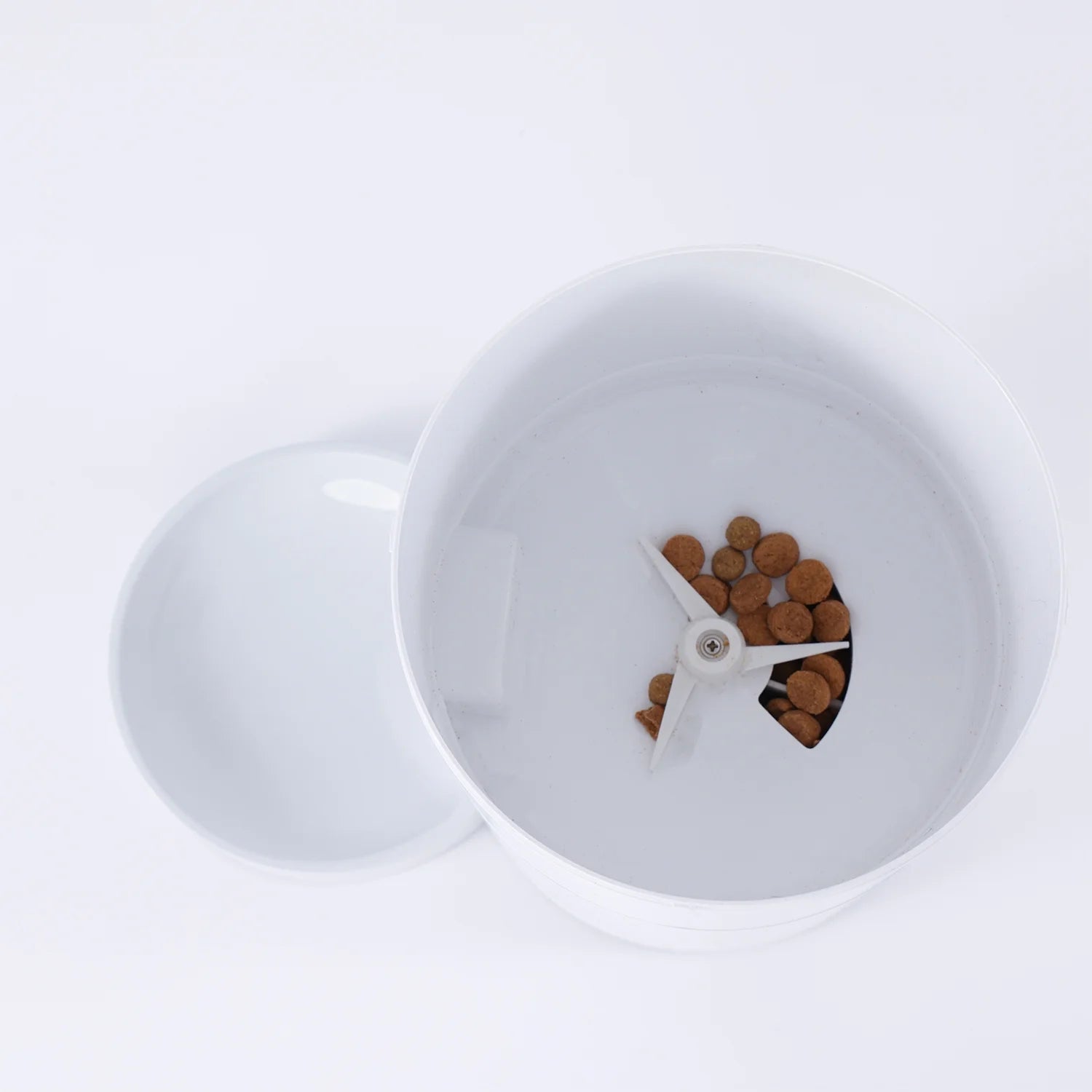 Purechew Automatic Pet Feeder with HD Camera, Smart Food Dispenser for Cats and Dogs, Portion Control, Programmable Treat Dispenser with Video Recording